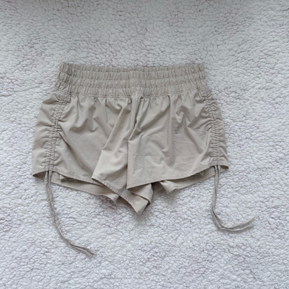 Aerie Offline Women's Tan Shorts